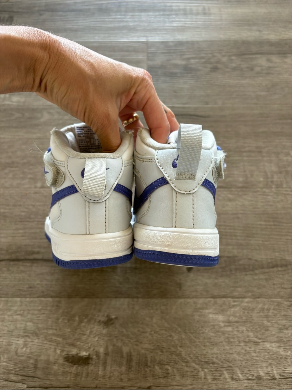 Children Nike Sneakers - Picture 6 of 7